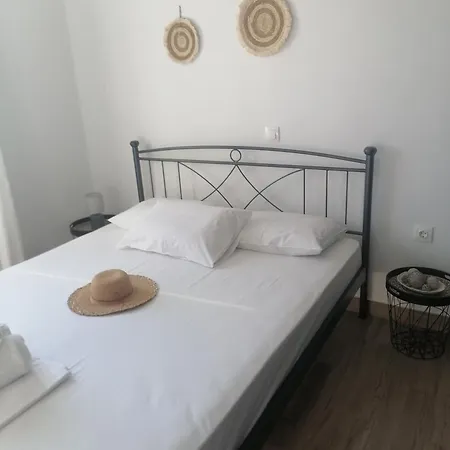 Little Cross Apartment
